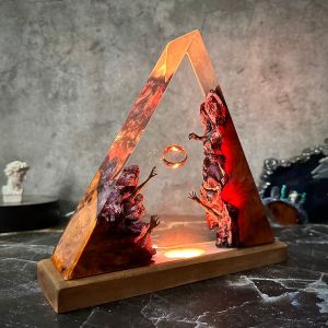 The Lo.rd of the Ri.ngs Resin Lamp