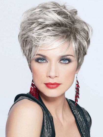 Chic Short Gray Wig